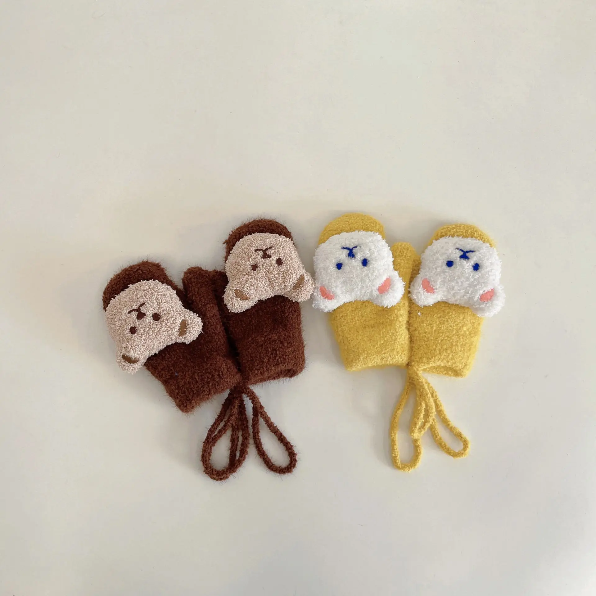 1-4Y الكرتون الدب الطفل القفاز - مراجعة Teething Mitten Baby وسعره